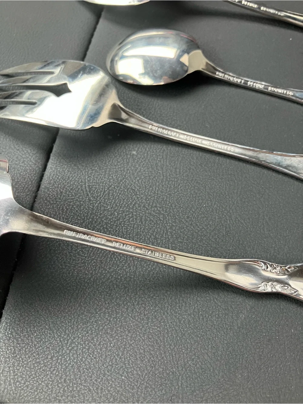 Oneida Oneidacraft Deluxe CHATEAU Stainless Flatware 4 SERVING PIECES